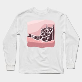 Old camera sketch in pink background Long Sleeve T-Shirt